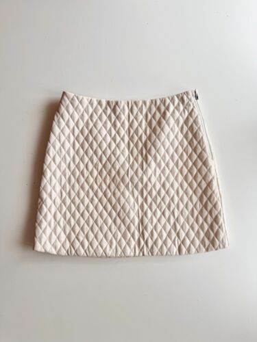 Aritzia SUNDAY BEST Flynn Ivory Faux Leather Quilted A-Line Mini Skirt, Size 6