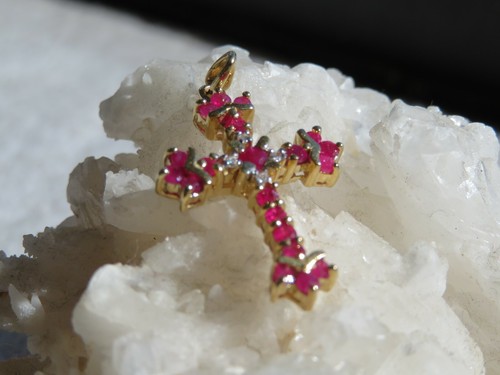 VINTAGE 14KT YELLOW GOLD RUBY & DIAMOND CROSS PENDANT 26MM X 19MM - Picture 6 of 8