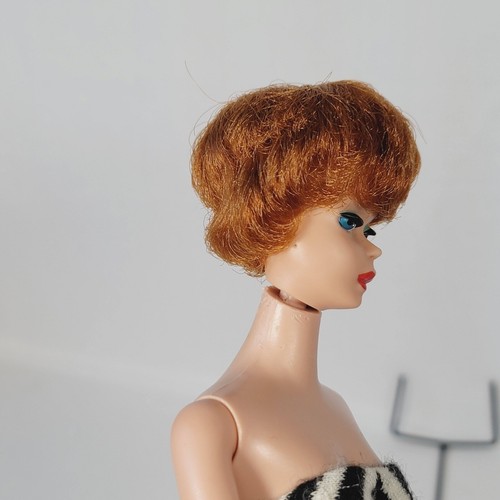 1961 Vintage 850 Mattel Bubble Cut Tizian rote Haare Barbie Puppe gestreifter Badeanzug - Bild 8 von 24