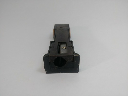 Vintage Die-Cast Minature Furnature Replica Grandfather Clock Pencil Sharpener - Picture 7 of 8