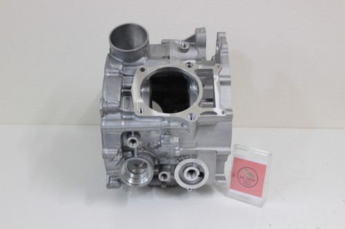 YAMAHA Genuine ENGINE CRANKCASE ASSY 3B4-15100-28 fit VIKING 700 - Picture 20 of 22