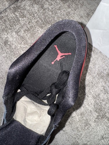 Taglia UK 7,5 - Nike Air Jordan 1 punta bassa bianca nera rosso varsity - prezzo consigliato £ 120! - Foto 10 di 24