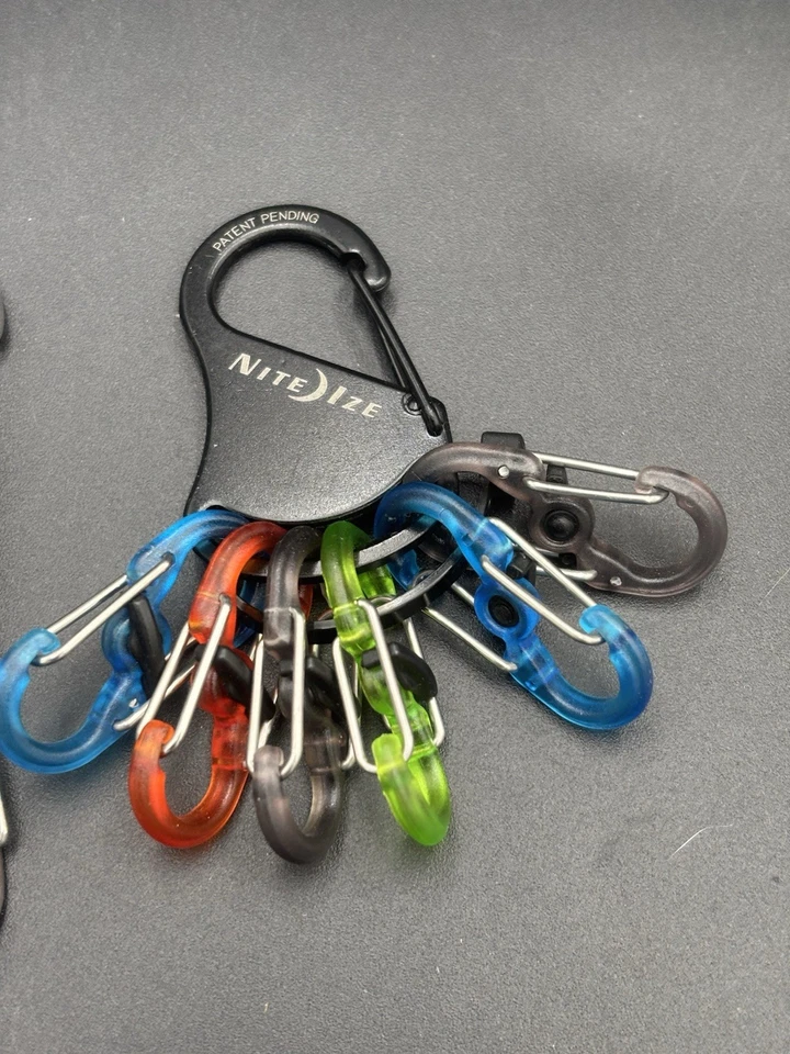 Lote de llaves Nite Ize S-Biner - 2 juegos (metal y plástico codificado por colores) Foto 2 de 4