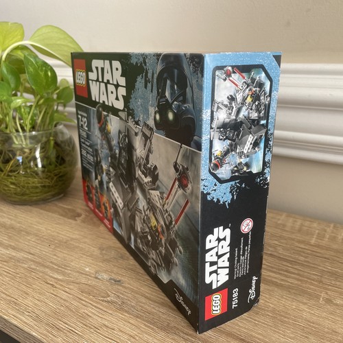 LEGO Star Wars: Darth Vader Transformation (75183) - Picture 2 of 3