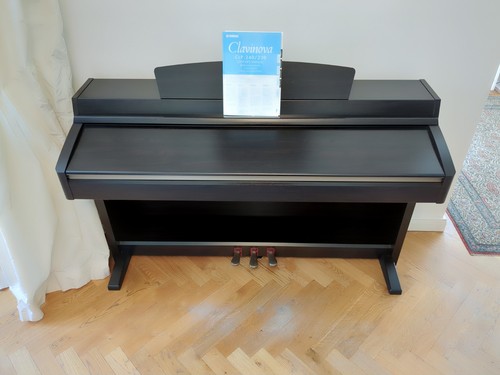 Verkaufe Yamaha Clavinova CLP-230 an Selbstabholer in Berlin-Lichtenrade - Bild 2 von 6