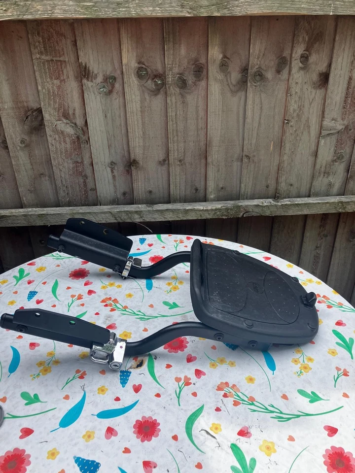 Royal enfield Classic 350 Reborn Givi Top Box - image 2 of 4