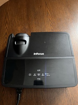 InFocus IN116 DLP-Projektor 2700 ANSI WXGA tragbar 3D HD HDMI 1080p Lamp 120 Std