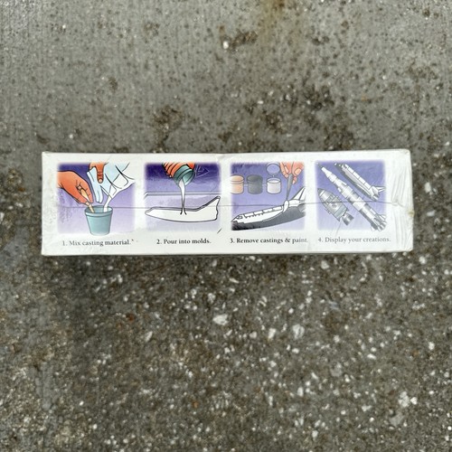 New Shuttle Discovery Model Kit Space Exploration Casting Kit Sealed - Picture 2 of 3