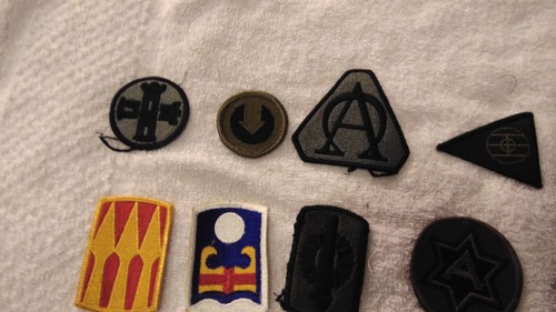 KONVOLUT 21 VERSCHIEDENE VINTAGE ODER SELTENE MILITÄR PATCHES; LOT # 35 - Bild 2 von 10