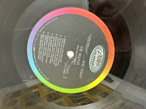 The Beatles Yesterday and Today '66 Capitol T - 2553 Butcher Cover Vinyl #3 - Foto 19 di 22