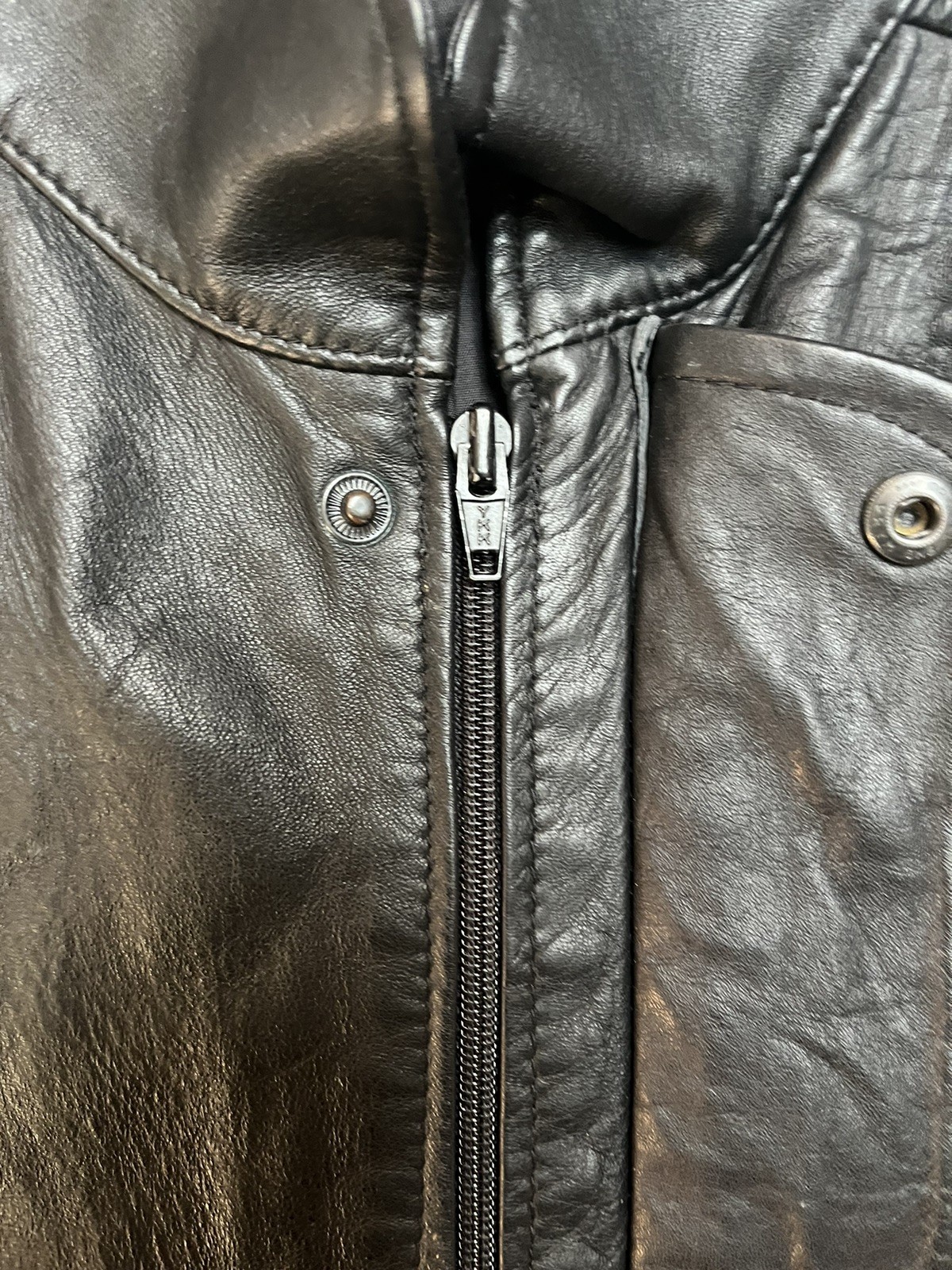 Picture 4 of 6