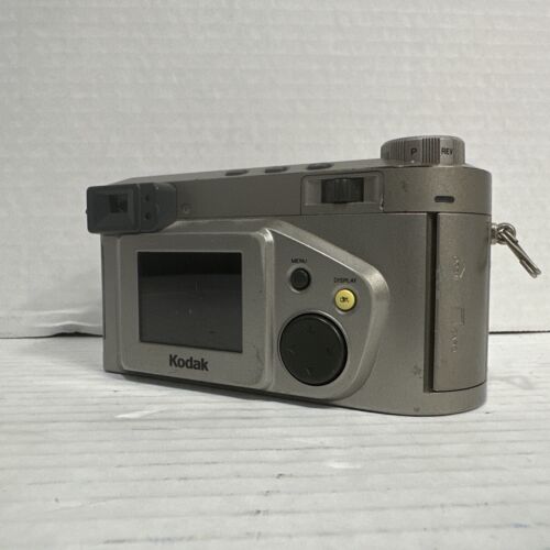 Kodak DC4800 3.1MP Digital Point & Shoot - Picture 4 of 6