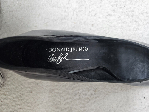 Donald J Pliner Women Heels 10M Black Patent Leather Slip On Peep Toe Pump Shoe - Picture 20 of 22