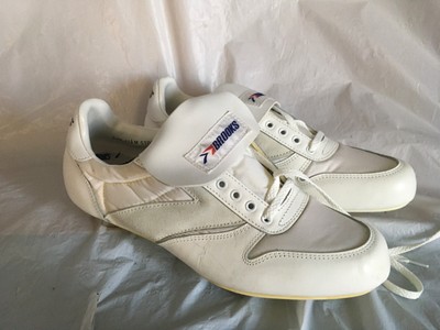 brooks baseball shoes