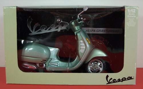 NewRay - Vespa Granturismo Diecast - 1:12 Scale - New in Box