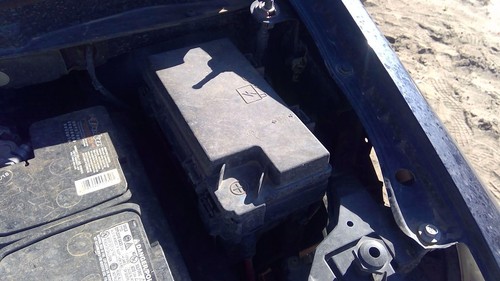 11 Town & Country Multifunction Control Module Tipm With Fuse Box Oem 4692335ah - Picture 2 of 10