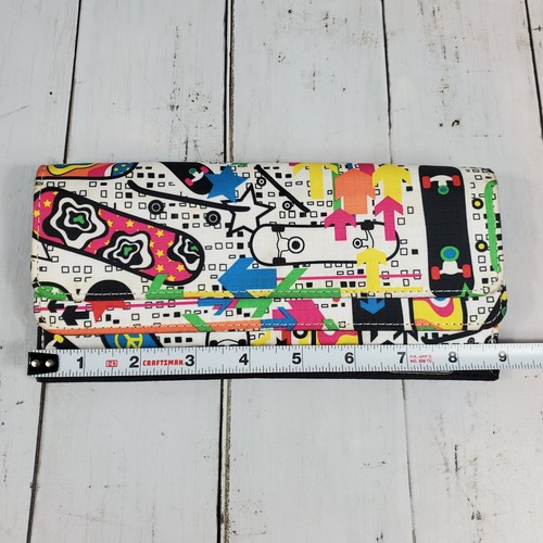 LeSportSac White Skateboard Long Flap Wallet Slim Multi Compartment Colorful GUC - Picture 15 of 16