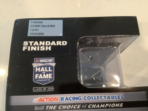 JEFF GORDON, ROUSH & PENSKE AUTOGRAPHED 2019 HALL OF FAME DIECAST & CARDS - Picture 4 of 22