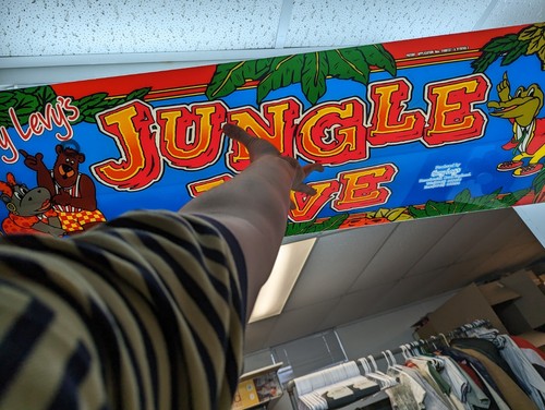 Rare Vintage Harry Levy's Jungle Jive Coin-Pusher Header Marquee Acrylic London - Picture 5 of 10