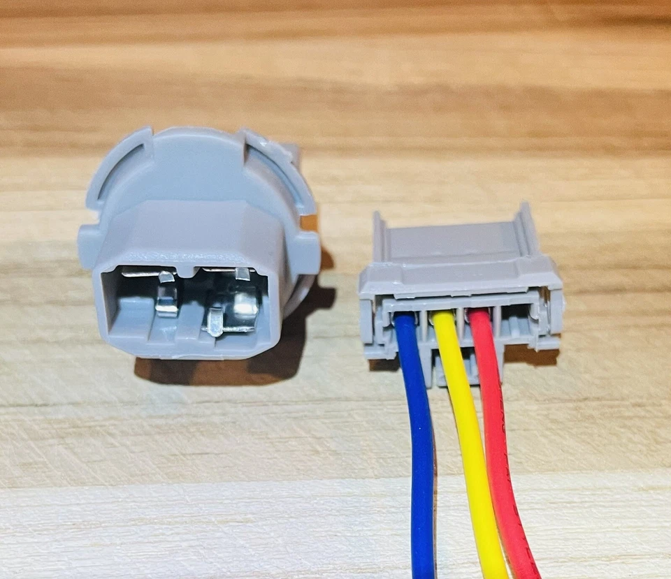 Brake Light Socket and Connector for 01-03 Acura CL Type-S, 2001 Acura CL - Image 2 of 4