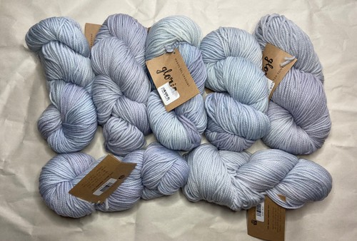 Manos Del Uruguay Gloria Garn 7 Knäuel Konvolut / 100% Wolle / 3-fädig Kammgarn - Bild 1 von 2