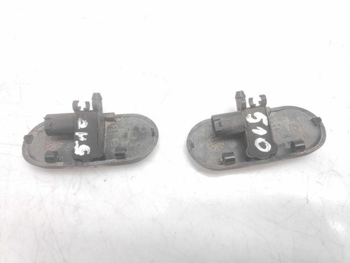 Audi A6 C5 2.4 125kw V6 2003 Front Windshield washer spray nozzle set 955987  - Picture 6 of 9