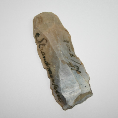 Neolithic Scraper Quartz 80mm 159 cts / 31.8 g  Old Danish Collection Provenance