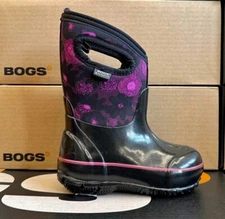 Bogs - Kids Classic Watercolor Insulated Black Flowers Winter Boots New in Box