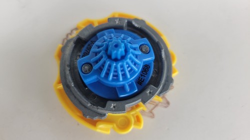 Ultimate Beyblade Build Your Own Lot! Blades, Launchers, And More! Tamara Tomy - Picture 78 of 135