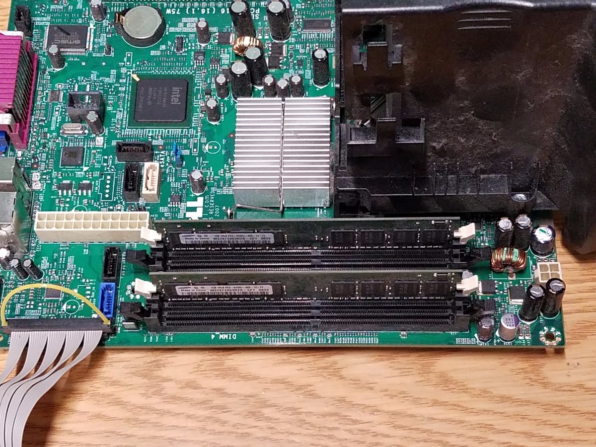 Dell Foxconn Motherboard CN-OGM819-13740-8CS-0208 - 2.33 GHZ