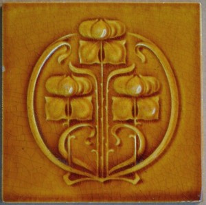ANTIQUE BOOTE ART NOUVEAU MAJOLICA TILE C1900