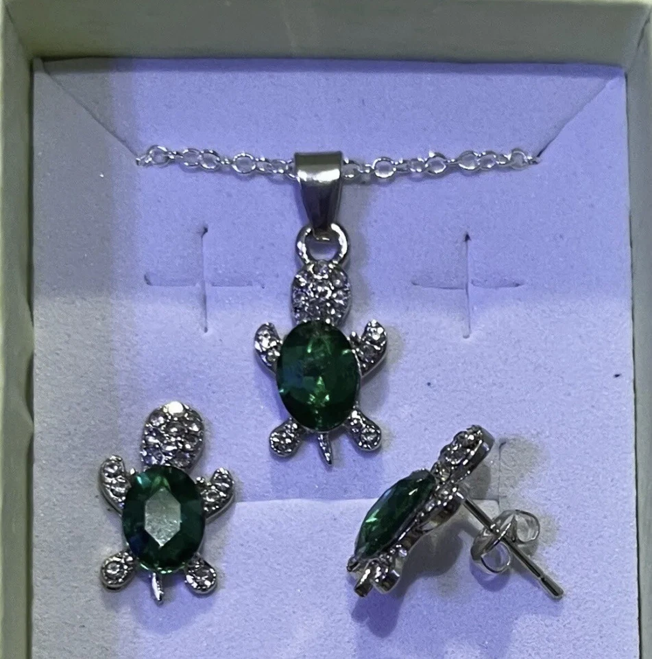 Impresionante collar, pendientes y anillo tortuga circonita cúbica verde esmeralda talla 10 £ Foto 3 de 4