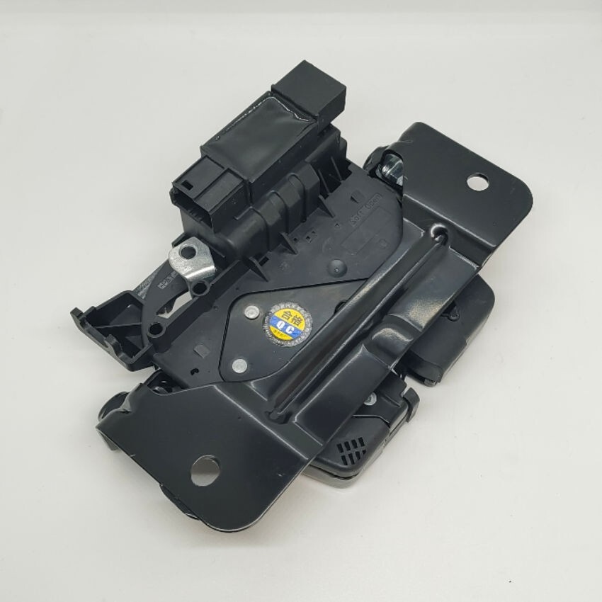 UK726954405 UK726954407 UK726954404 UK482182402 Rear Trunk