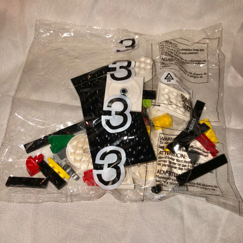 Lego Mini Dinosaurs Build ONLY - Tribute to Lego House 40563 - Picture 2 of 4