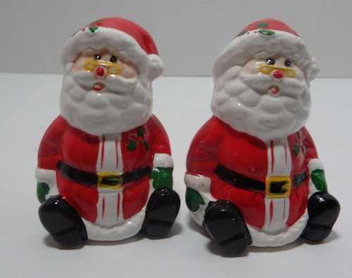 Pair Christmas Jolly Santa's Salt and Pepper Shakers Unbranded Smiley Faces - Picture 1 of 4