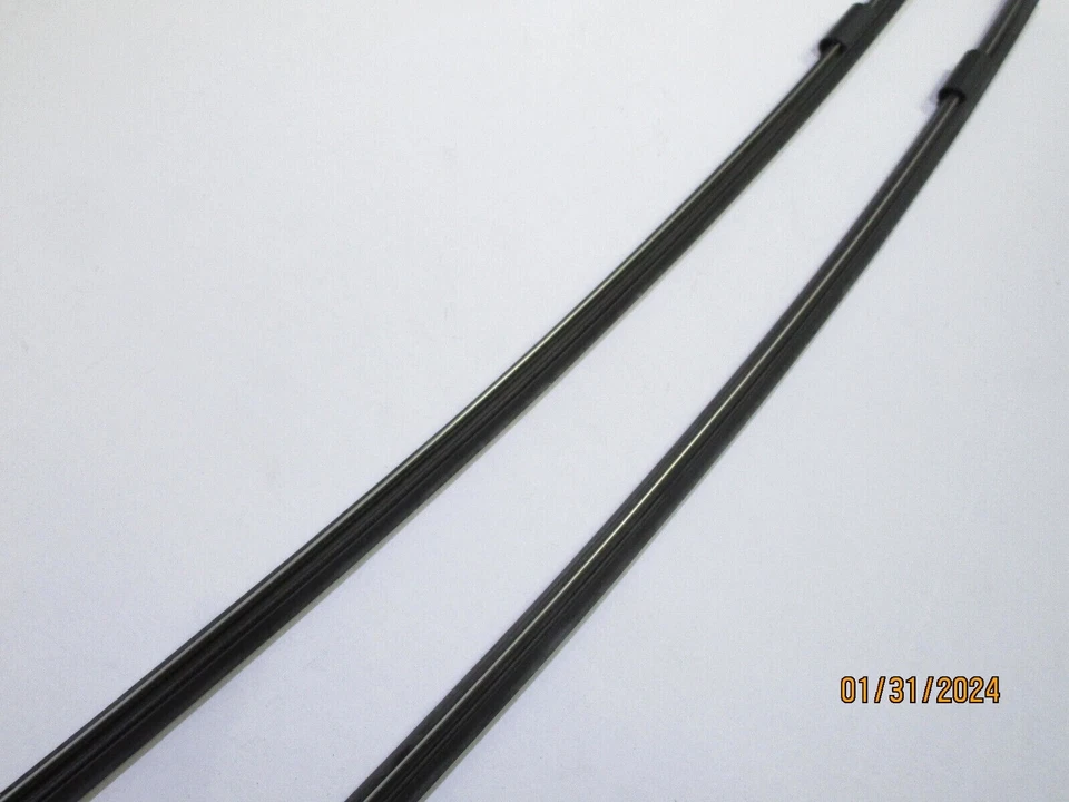 GENUINE GM OEM 22698025 Front Wiper Blade Refill Set 2000-2005 L Series - Image 3 of 4