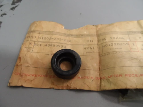 NOS Honda CB150 CB500 CL450 CX500 OEM Oil Seal 91202-283-000