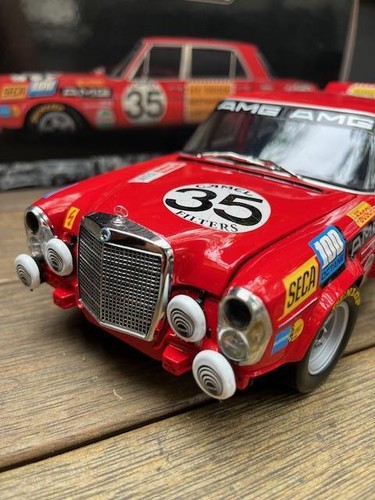 1/18 Minichamps Mercedes-Benz 300 SEL Spa-Franchorchamps 1971 Diecast - Picture 8 of 12