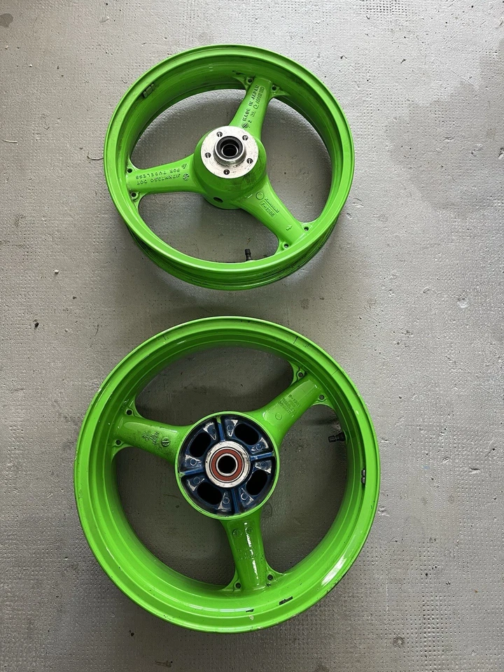 COPPIA CERCHI KAWASAKI ZX9R 2000 - Immagine 4 di 4