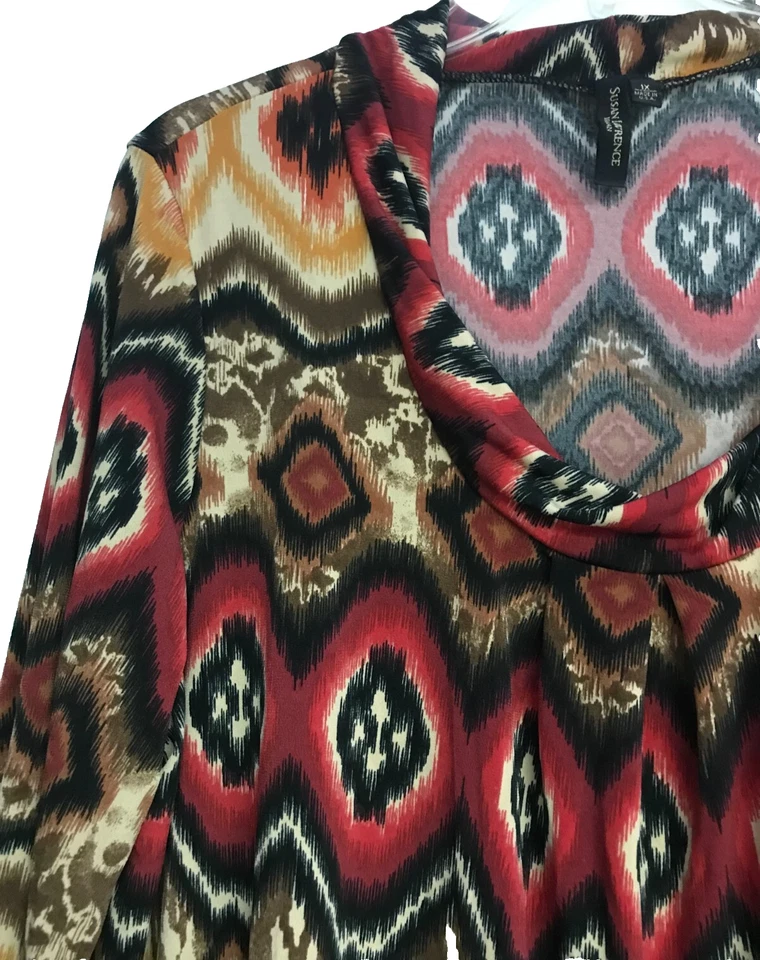 Túnica Susan Lawrence 1X Estampado Azteca Mangas 3/4 Cuello Redondo Enrollado Elástico Foto 3 de 4