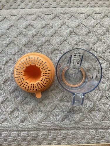 Farberware Professional 2 Cup Citrus Juicer with Easy Read Design - Picture 6 of 14