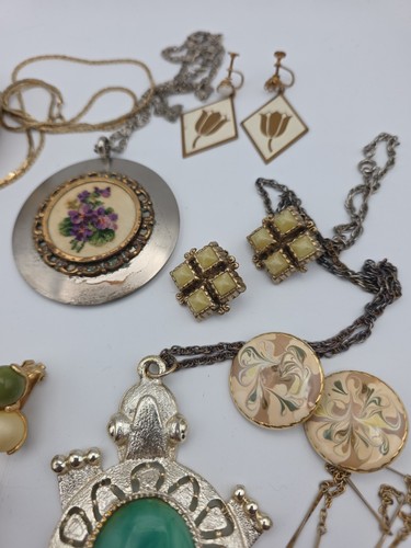 Lote de bisutería mixta brutalista retro vintage tono dorado funky mediados de siglo - Imagen 5 de 24