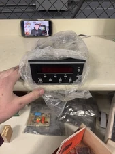 NEW NO BOX Red Lion GEM52000 Counter Rate Meter Totalizer Panel Mount