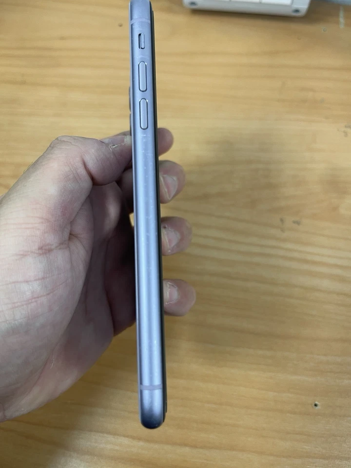 Apple iPhone 11 · 128GB, foto 3 di 5
