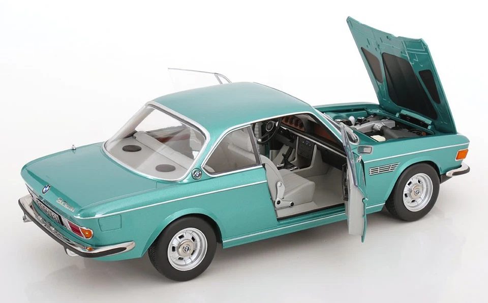 KK Scale 1:12 BMW 3.0 CSI E9 TURQUOISE METALLIC WITH ALUMINIUM RIMS 1971 - Immagine 4 di 4