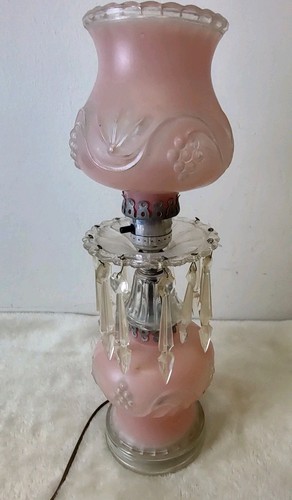 Vintage 40er Jahre Shabby Chic Rosa Milchglas Kunstglas Boudoir Tischlampe Acryl Prismen - Bild 4 von 11