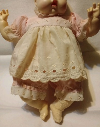 Vtg Ideal Thumbelina Baby Doll 1984 Soft Baby 18" - Picture 9 of 12