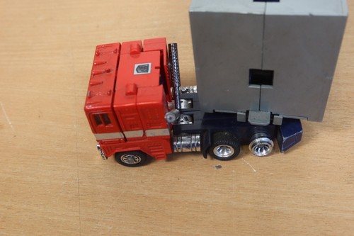 Vintage OPTIMUS PRIME G1 TRANSFORMERS Truck Cab & Trailer 1980s Incomplete - Picture 7 of 17