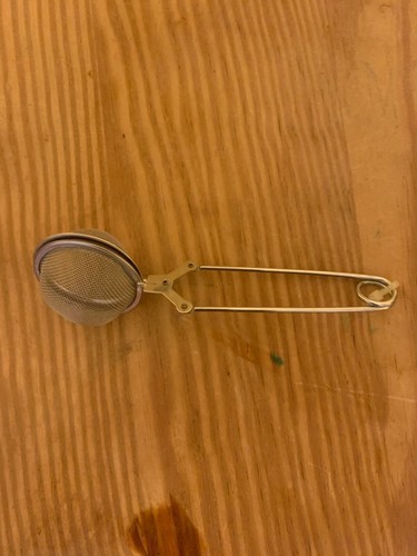 Tea Ball Strainer for Loose Leaf Tea Long Handled Mesh Snap Ball Tea Infuser - Picture 3 of 5