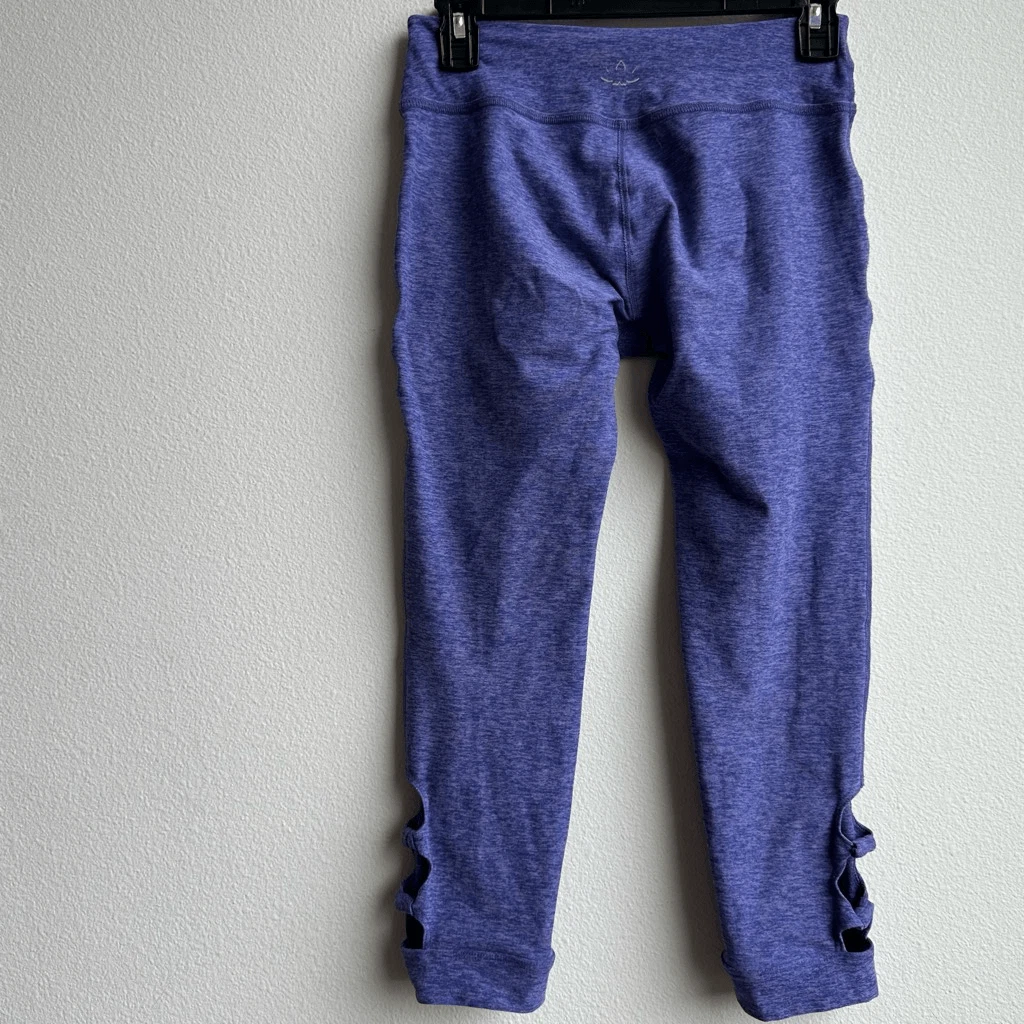 beyond-yoga cropped low rise side cut leggings